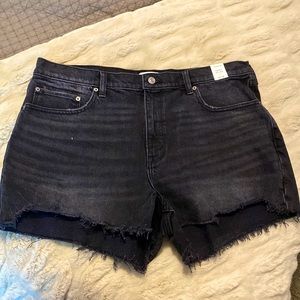 High Rise Mom Short